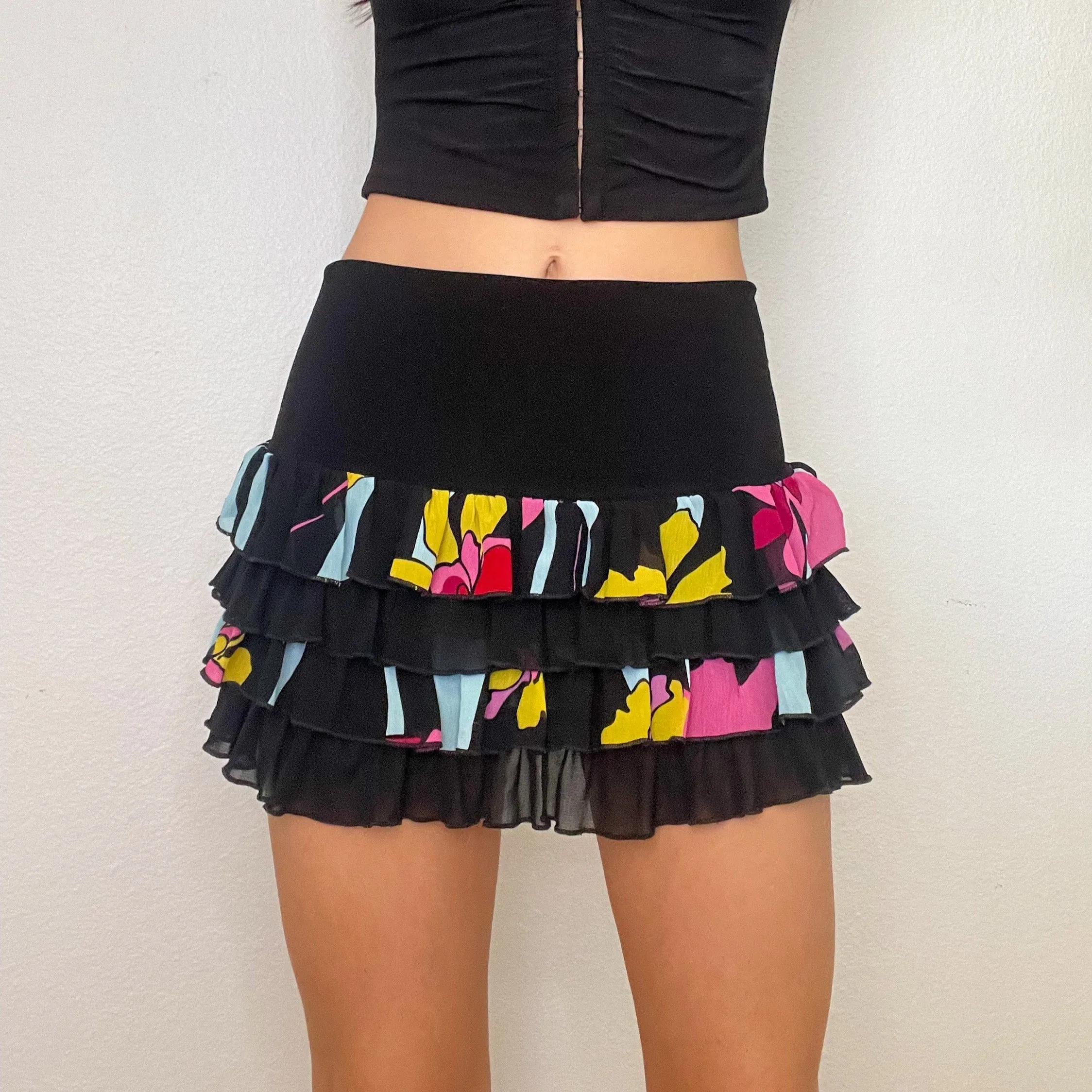 Black Ruffle Y2K Mini Skirt (S)