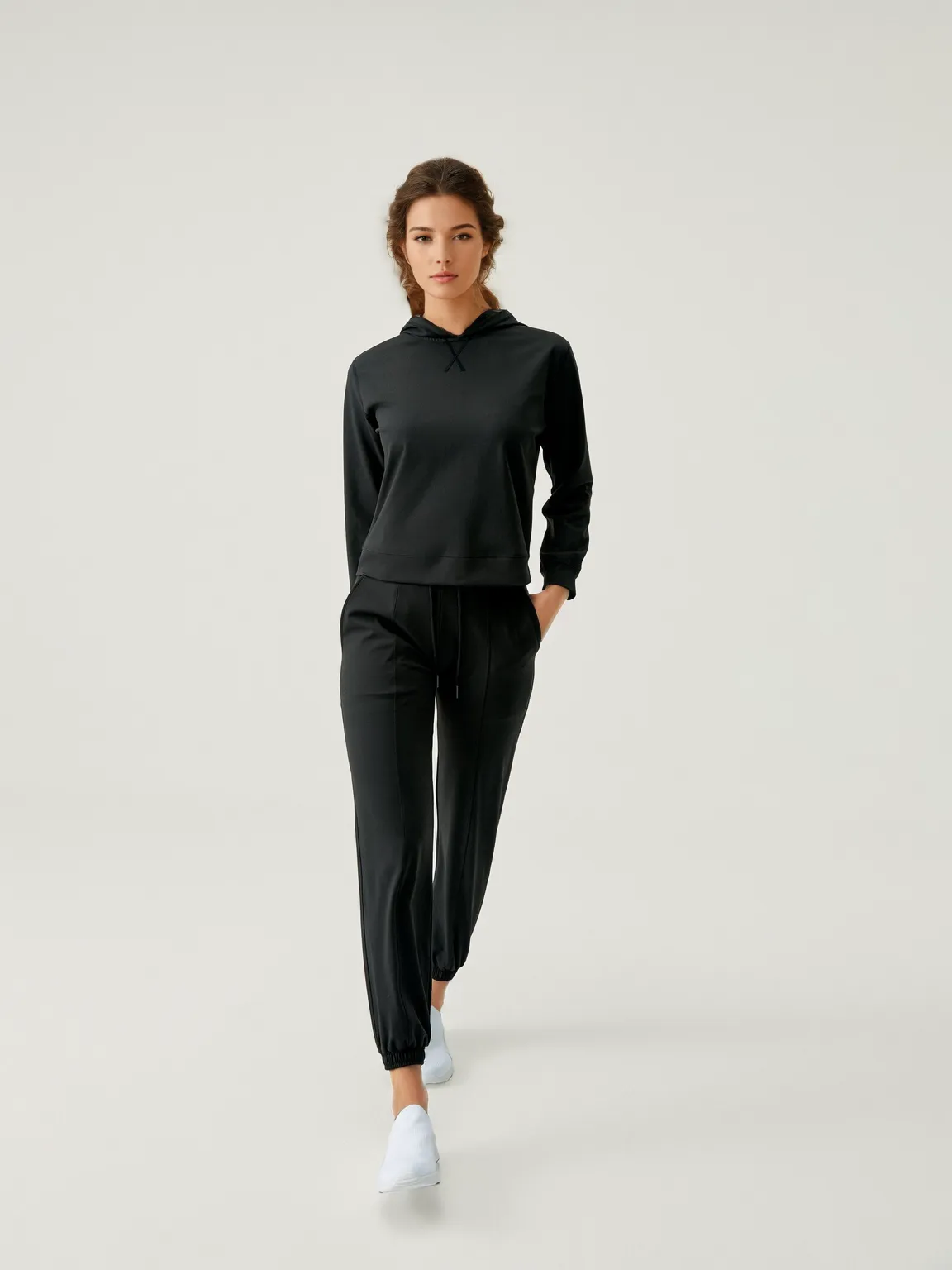 Hoodie Tamoe in Black