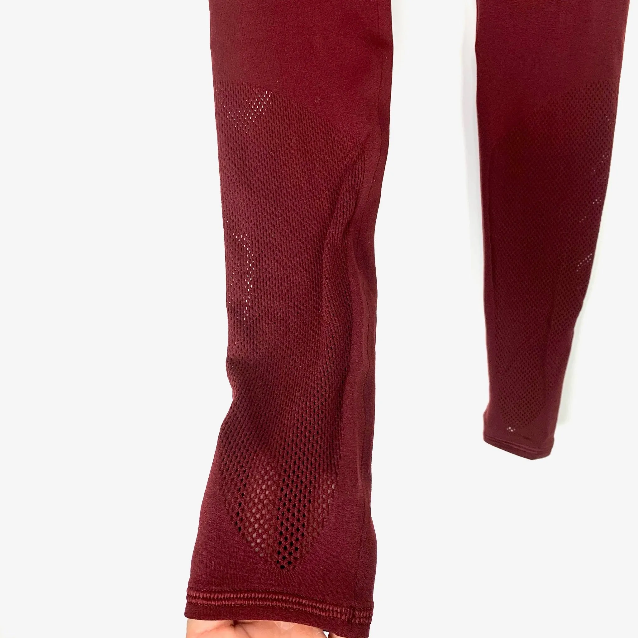 Lululemon Maroon Perforated Side Tight Like Leggings- Size XS (Inseam 24")