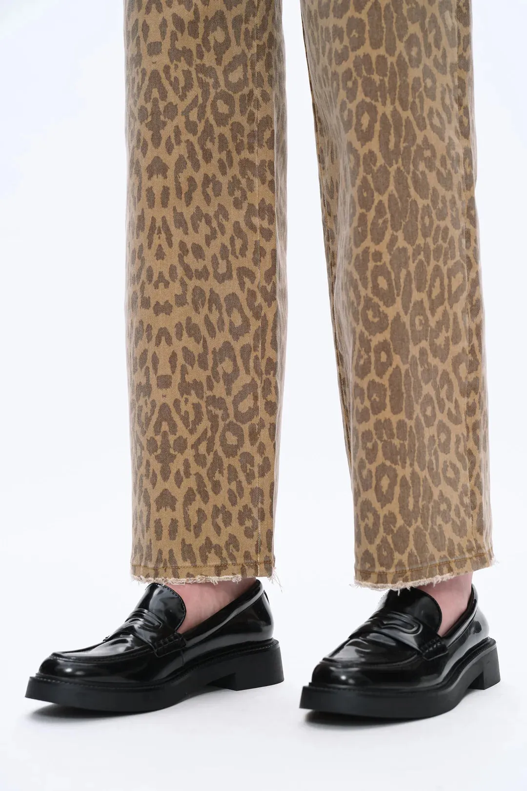 Mid Rise Leopard Jeans
