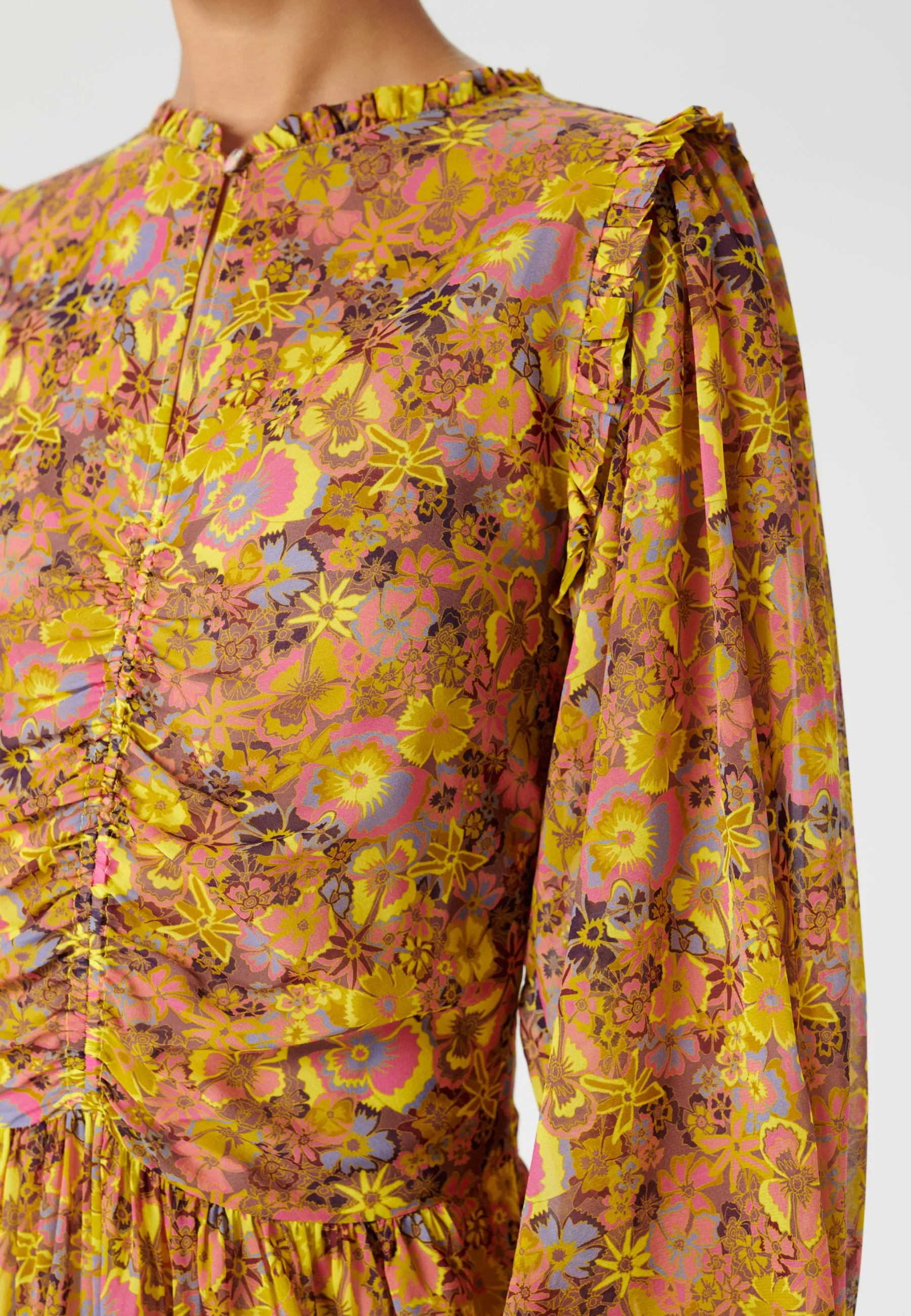 MILLY-Freesia Canary