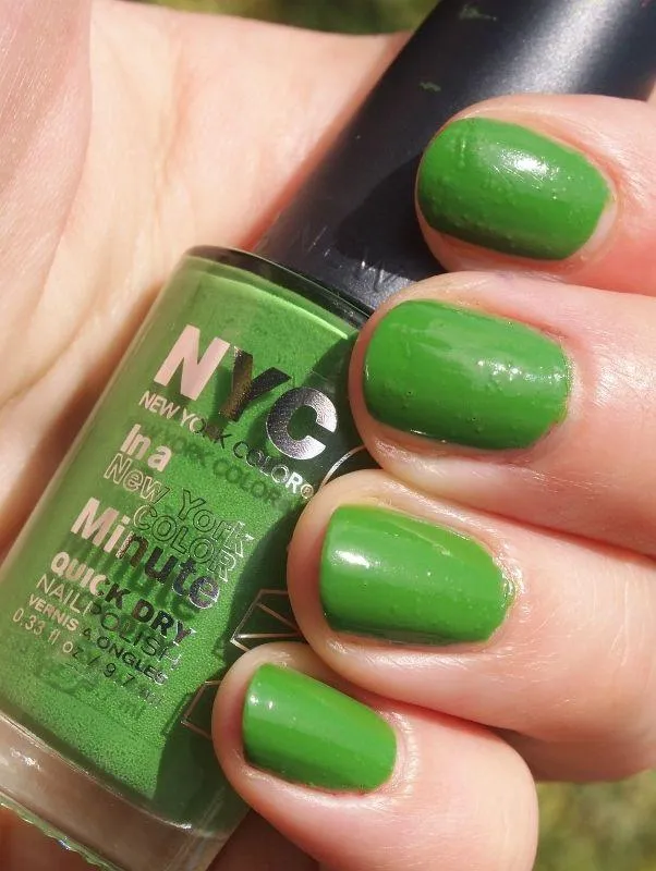 NYC  High Line Green #298 IN A MINUTE Quick-Dry NAIL POLISH