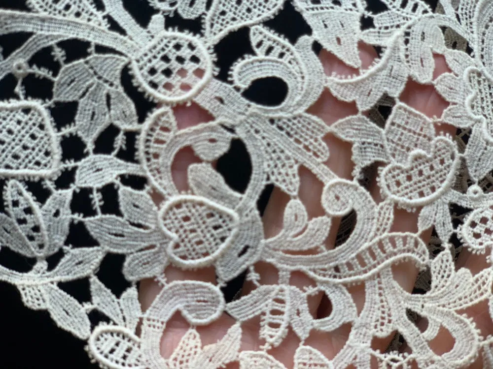Vintage 6" Two-Piece Floral Guipure Cotton Lace Collar