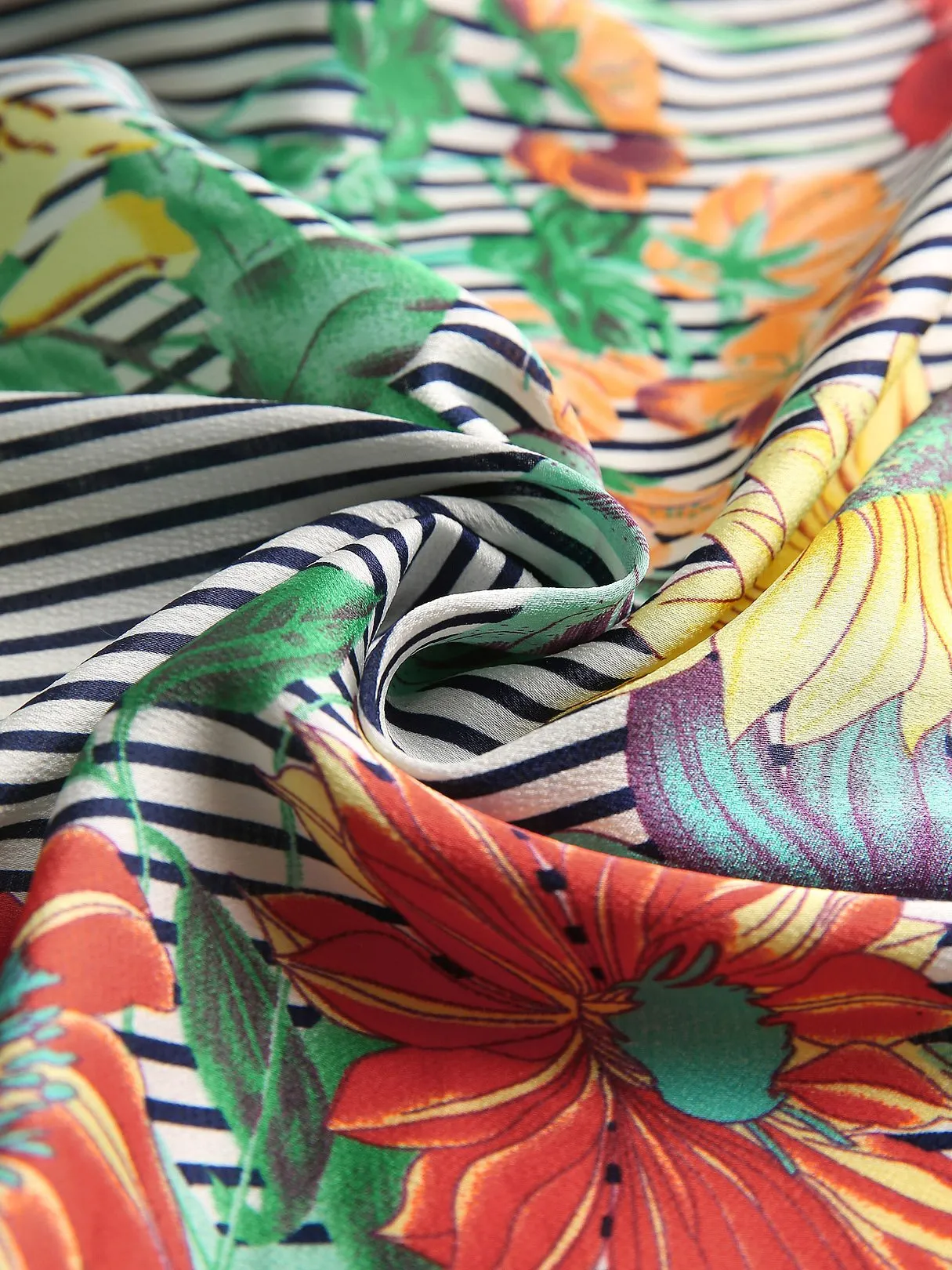 Wholesale Lapel Collar Stripe Floral Print Short Sleeve Blouses
